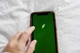 We committed to ensuring our clients to have high. Robinhood Clamps Down Trading In Gamestop Gme Amc And Surging Reddit Stocks Bloomberg