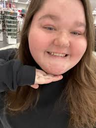 Hey everyone I'm looking for to do some babysitting to make some extra  money while I wait to find out if I got the new job if anyone needs a  babysitter or