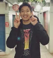 Tiada tiada lain ku cinta hanya dirimu yang ku puja di mana saja pun kau berada di sini ku selamanya. Saya Tak Akan Terus Menyepi Aziz Harun Pertaruhkan Single Terbaru Kembali Murai My