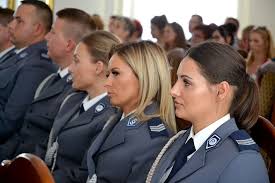 Centralne uroczystości święta policji rozpoczęły się w środę o godzinie 12 na dziedzińcu belwederu w warszawie (fot. Wideo Obchody Swieta Policji W Powiecie Tureckim Turek Net Pl