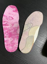 Dans ces deux cas, nous ajoutons à nos semelles une talonnette dont la hauteur est adaptée en fonction de l'importance du déséquilibre. Semelle Orthopedique Sur Mesure Avec Bilan De Podologie A Carnoules Proche De Toulon Dans Le Var Ortho Medical Sante