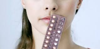 Perbedaanya terletak pada jenis progestin yang terkandung didalamnya. Kb Pil 7 Manfaat Pil Kb Selain Mencegah Kehamilan Bagi Wanita Theasianparent Indonesia