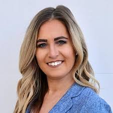 Kay Gery's Instagram, Twitter & Facebook