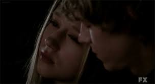 Violate — post some of your favorite violet gifs?