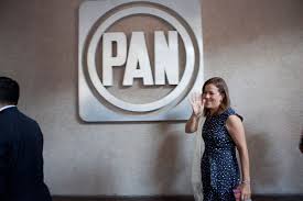 She is the wife of the former president of mexico felipe calderón and served as the first lady of mexico during her husband's tenure. Por Que Margarita Zavala Se Va Del Pan