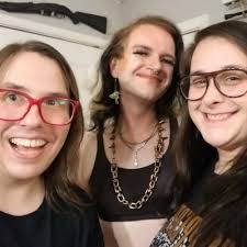 Hattie Eubanks's Instagram, Twitter & Facebook