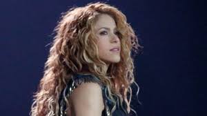 Usted puede descargar musica de shakira down mp3! Shakira S New Fave Thing Is Orange Eyes We See Why