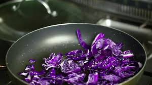 Jun 23, 2021 · gỏi cuốn atau yang juga dikenal vietnam spring roll ini merupakan olahan khas vietnam yang mirip dengan lumpia. 3 Cara Untuk Memasak Kol Ungu Wikihow