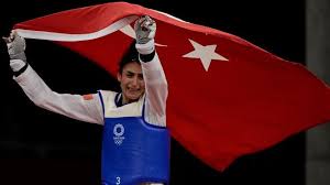 Bugün taekwondo branşında ülkemizi 57 kg kategorisinde temsil eden ve ertelenen 2020 olimpiyatlarına gitmeyi. Ejsqhnuaoksgwm