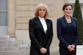 French president emmanuel macron has announced a late night curfew for residents in paris, marseille and seven other cities. Royal Ladies On Twitter On March 11 2020 King Felipe Vi And Queen Letizia Of Spain Attended A Lunch Hosted By French President Emmanuel Macron And His Wife Brigitte Macron On The