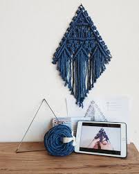 Diy crafts home rope crafts diy crafts hacks diy crafts to sell feather crafts feather art yarn crafts kids crafts macrame wall hanging diy. New Kits Coming Soon Don T Forget To Sign Up For My Newsletter So You Can Get All The Details There Wi Diy Weaving Macrame Patterns Macrame Wall Hanging Diy