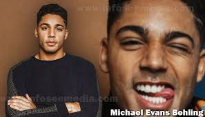 Michael evans behling / height Michael Evans Behling Bio Family Net Worth Celebrities Infoseemedia