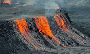 In 2002, the volcano erupted onto the nearby city of goma. Mount Nyiragongo Eruption The Eruption Of Mount Nyiragongo