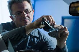 Our team has years of experience and is available today for windshield repair, windshield replacement, and window tinting services. Auto Glass Repair Esautomotive
