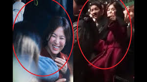Top korean news 554.903 views3 years ago. Song Joong Ki And Song Hye Kyo Enjoy Date Night At Iu S Concert Songso Song Joong Ki Song Hye Kyo Joong Ki