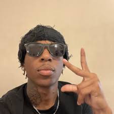 Stream Lil heart music