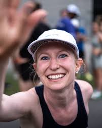 Pour une 3e année consécutive, nous avons sillonné la ville à la rencontre  des clubs de course. Notre constat est sans équivoque : Montréal est une  ville de course! Des vétérans chevronnés