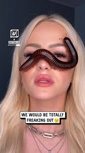 She's so unbothered by all these crawlers... 🫣🕷️😂