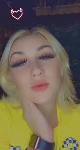 Allison Lund's Instagram, Twitter & Facebook