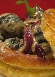 Bouchee A La Reine Aux Escargots Recettes De Cuisine Recette Escargot Et Escargot Cuisine