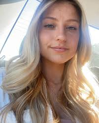 Jessica Otto's Instagram, Twitter & Facebook