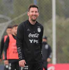 El contrato podría extenderse un tercer año y está sujeto a la revisión médica. Messi Vai Ganhar R 215 5 Milhoes Por Ano No Psg Diz Jornalista
