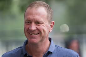 Who's that yonder, dressed in black?”