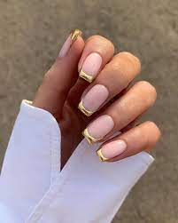 Medical grade adhesive ensures a good stickyfix, let them set and enjoy your mani for up to a week (even longer with a top coat) details: 10 Mil Curtidas 161 Comentarios ðð«ð²ð¨ð§ð² ðð¨ð°ðð¥ð¥ Gelsbybry No Instagram ðððð ðð'ððð Gold Tip Nails Gold Nails French Gold Gel Nails