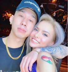 naomi被捧在手心上的感觉啥意思，naomi是谁和Al Rocco为啥分手|手心|男友|混血