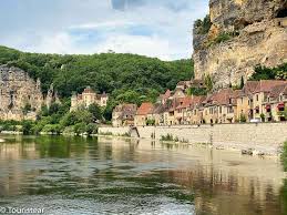 Aujourd'hui le périgord et le département de la dordogne sont synomynes et désignent le même territoire. Dordogne Perigord 7 Day Road Trip Itinerary