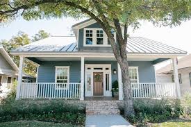 Fixer Upper Season 3 Episode 12 The 3 Little Pigs House House Exterior Blue Farm House Colors Exterior House Colors