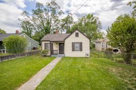 Jes foundation repair, is the premier provider of foundation repair, crawl space encapsulation, concrete leveling, and basement waterproofing solutions in va, maryland, dc, northeastern nc. 123 Liberty Rd Ne Roanoke Va 24012 Mls 880024 Hunter Moore Realtor
