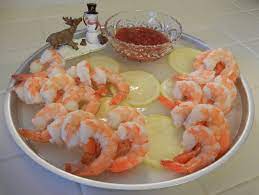 Want to make this a main dish? Theworldaccordingtoeggface Holiday Shrimp Cocktail On Ice Shrimp Cocktail Shrimp Cocktail Display Appetizers