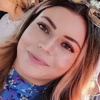 100+ perfiles de «Thalía»