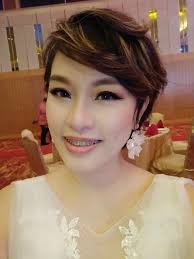 Big thank you my partner @[536842433:Denise Khan Su Mun] for the last mins  make over for me to attend my dinner tonight. Love my snowflake earing 😊  #sojoyparlour #做我所爱的#