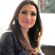 Daniela poggi (savona, 17 ottobre. Pastorano Daniela D Angelo Si Rivolge Ai Suoi Concittadini