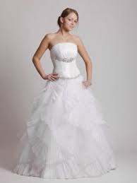 Beraterin nikky greift lori und monte heute unter die arme, dir sieben tage lang nach auf dem plan. Brautkleid Mit Tull Und Glitzer Cinderella Traumkleid De Kleid Hochzeit Hochzeitskleid Brautkleid