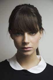 pin von johanna auf model and muse love langes haar mit pony schone haare lange haare