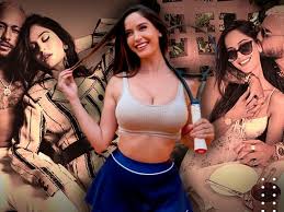 La fotografía que muestra el grabado fue publicada por la misma modelo natalia barulích y, al parecer, significa que ella y el. Natalia Barulich La Novia De Neymar Y Ex Novia De Maluma Mejores Fotos Y Sensuales Imagenes Noticias Hoy Curiosidades De Futbol Futbolred