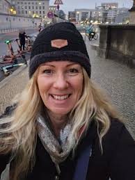 Bit of a late start today 15.1.25 due to a sore head 🥂😜🥳🤡 Todays was a  visit to Checkpoint Charlie (S train and U train) Amazing to stand there  and just imagine