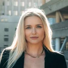 Regina Dumba (@reginadumba)