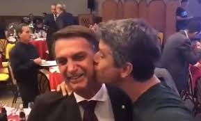 Select from premium marcio garcia of the highest quality. Ex Amigo Diz Ze De Abreu Ao Comentar Video De Marcio Garcia Beijando Bolsonaro Jornal Correio