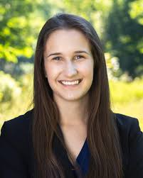 Ces derniers mois, Judith Bourque, qui entame sa dernière année au  programme de sociologie, a travaillé à la Chaire de recherche du Canada sur  les minorités francophones canadiennes et le pouvoir. Voici