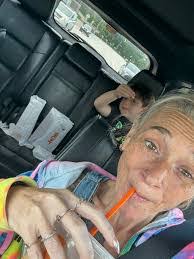 Tina Setser's Instagram, Twitter & Facebook