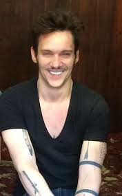 Centers around a man who wakes up in a hospital with no recollection of who who is or how he got there. Jonathan Rhys Meyers Wikipedia