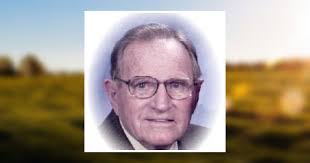 Edward Ponder's Instagram, Twitter & Facebook