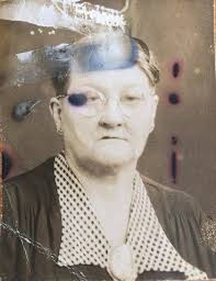 Restore old photo of lady born in Ulladulla?