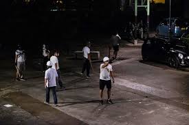 元朗區有 50 所小學。 其中 46 所是官立／資助小學（官津小學），4 所是直資／私立小學。 官津小學分佈於校網 72, 73, 74 內，請點擊以下連結查看校網涵蓋地區及學校名冊。 å…ƒæœ—è¢­å‡»äº‹ä»¶ä¸­çš„æš´å¾'æ˜¯ä»€ä¹ˆäºº çº½çº¦æ—¶æŠ¥ä¸­æ–‡ç½'