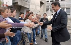 La désillusion de la droite (1/5) figaro live retrace dix ans d'histoire de la droite française dans cette série vidéo exclusive. Sarkozy Est Contre Le Renouveau Pedagogique Le Devoir
