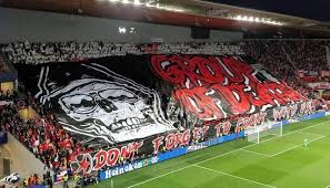 Ultrasshop est une boutique en ligne dédiée aux supporters. Slavia Praha Borussia Dortmund 02 10 2019